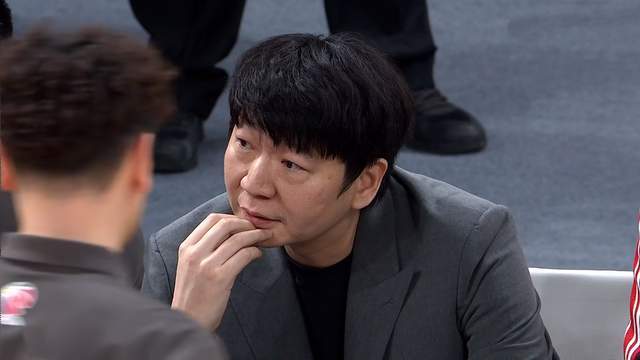 BOB半岛体育官方网站-末节连续失误，山东男篮不敌卫冕冠军，高诗岩22+5 陶汉林拼到5犯